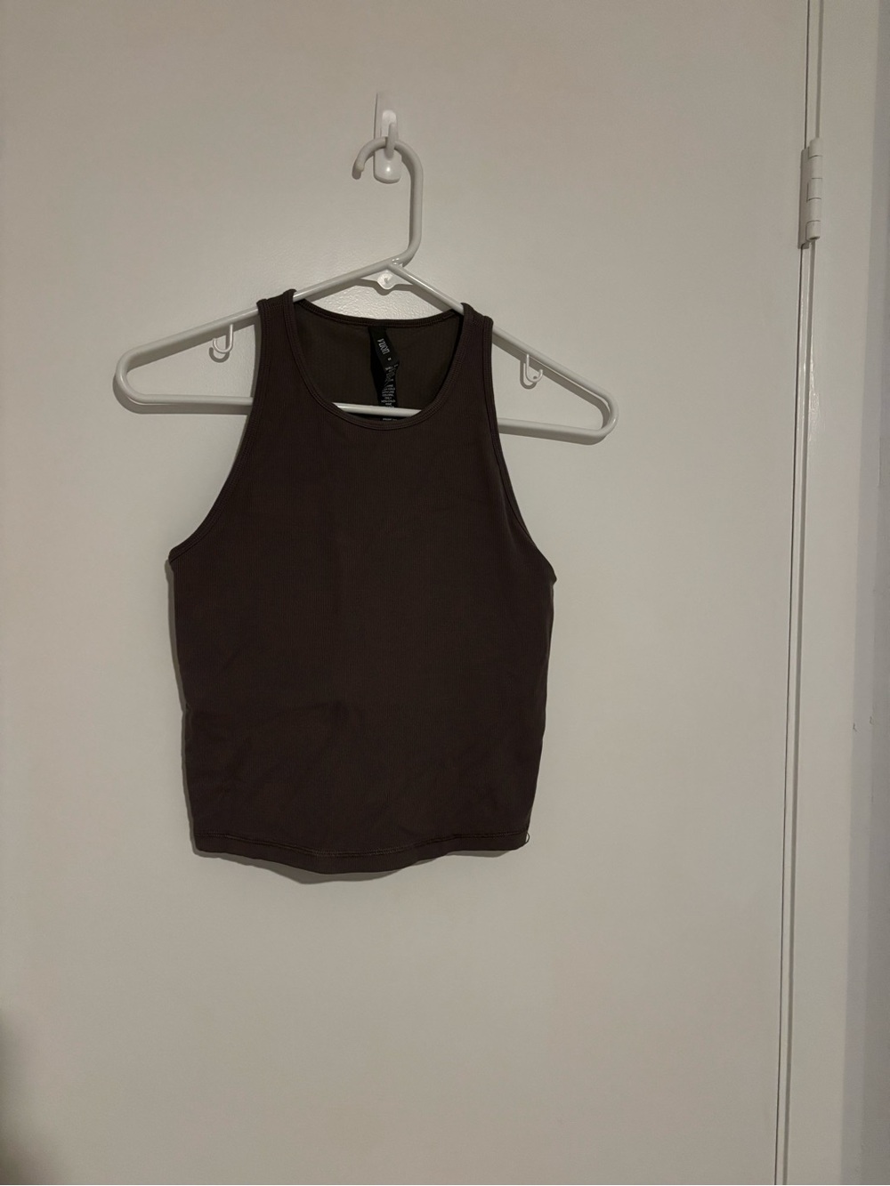 Vuori Ribbed Cropped Tank Top in Java - Picture 4 of 6